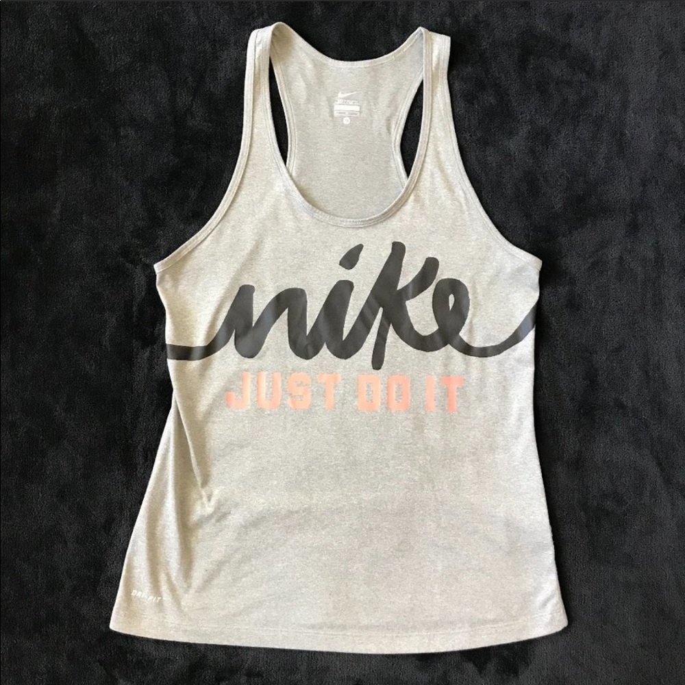 Nike women’s M tank top